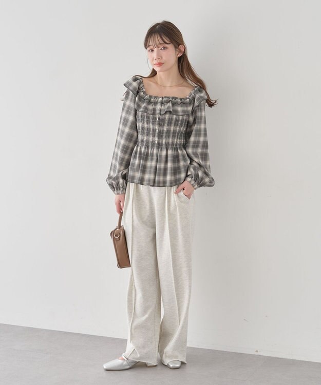 earth music&ecology 【予約】チェックシャーリングブラウス グレー