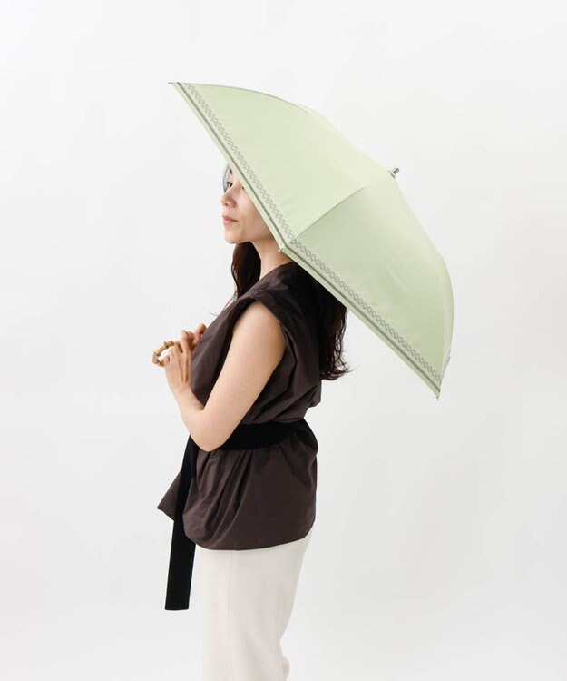 AURORA 【 BLAO（ブラオ）】刺しゅう晴雨兼用傘(折りたたみ傘) ペールグリーン