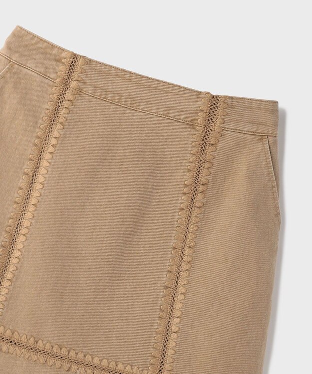 GRACE CONTINENTAL ラインembミニスカート キャメル