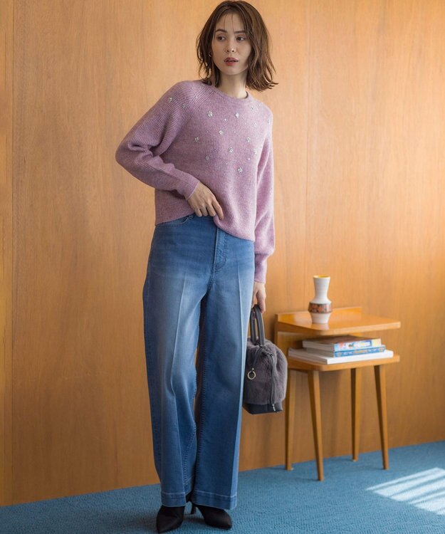 組曲 【WEB限定】モヘヤブレンド ビジューライク刺繍ニット ピンク系