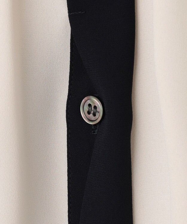 23区 【洗える】バックサテンアムンゼン パールボタン ブラウス ベージュ系