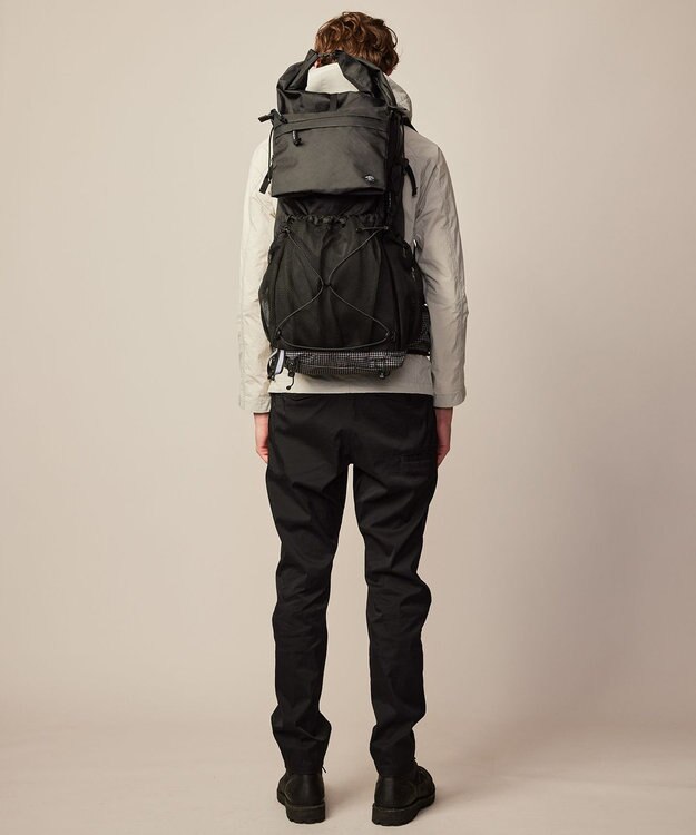 JOSEPH ABBOUD MOUNTAIN 【軽量/ECO撥水/サスティナブル素材/サコッシュが取り外せる】リサイクルリップストップ バックパック 33L ブラック系