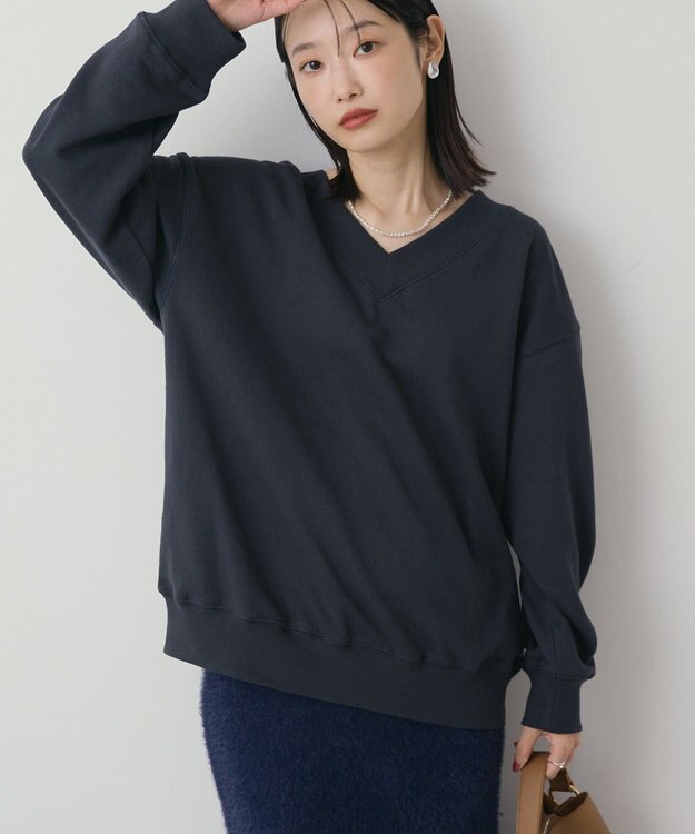 AMERICAN HOLIC Vネックワンポイントロゴスウェットプルオーバー Charcoal Gray