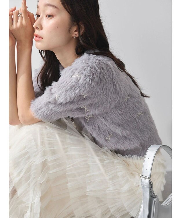 earth music&ecology リボン刺繍フェザーニットプルオーバー Light Gray