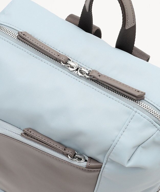 Y'SACCS ナイロン×リサイクルレザー　コンビマルチリュック ライトブルー