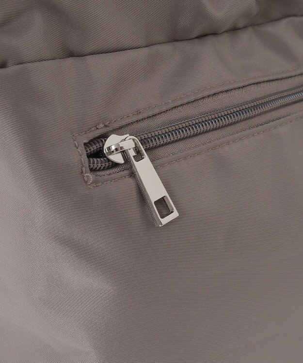 Green Parks ・ｆｕｒｒｙ　ｒａｔｅ　ナイロンドロートート Gray Beige