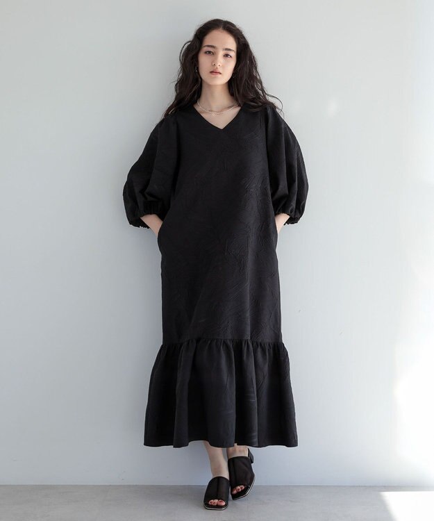 Green Parks ■ＥＳＣＡＲ　エンボスＶネックワンピース Black