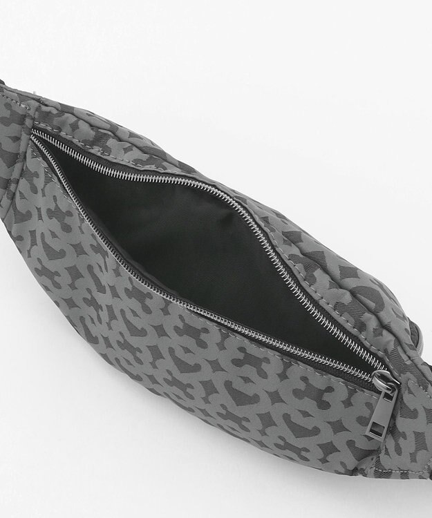 23区GOLF 【UNISEX】モノグラムボディバッグ　ペットボトルも入る！タウンユースにもおすすめ ブラック系5