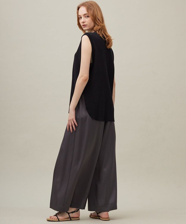 23区 【SACRA】トリアセサテン パンツ グレー系