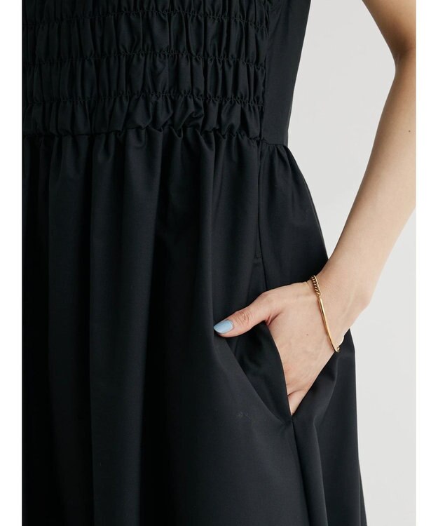 Green Parks ・Ｄｏｕｂｌｅ　Ｆｌａｇｓ　シャーリングノースリワンピ Black