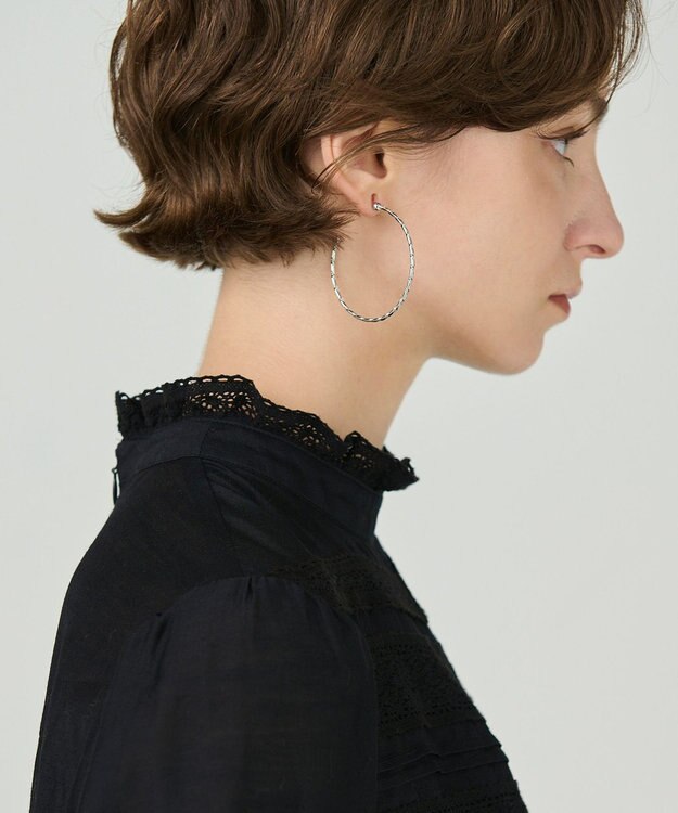 GRACE CONTINENTAL ラインデザインフープピアス シルバー