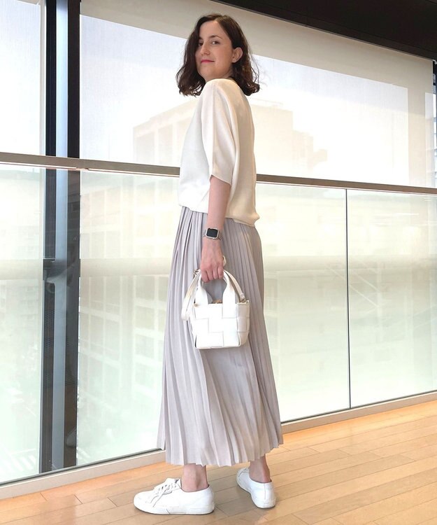 自由区 バックサテンアムンゼン プリーツスカート ライトグレー系