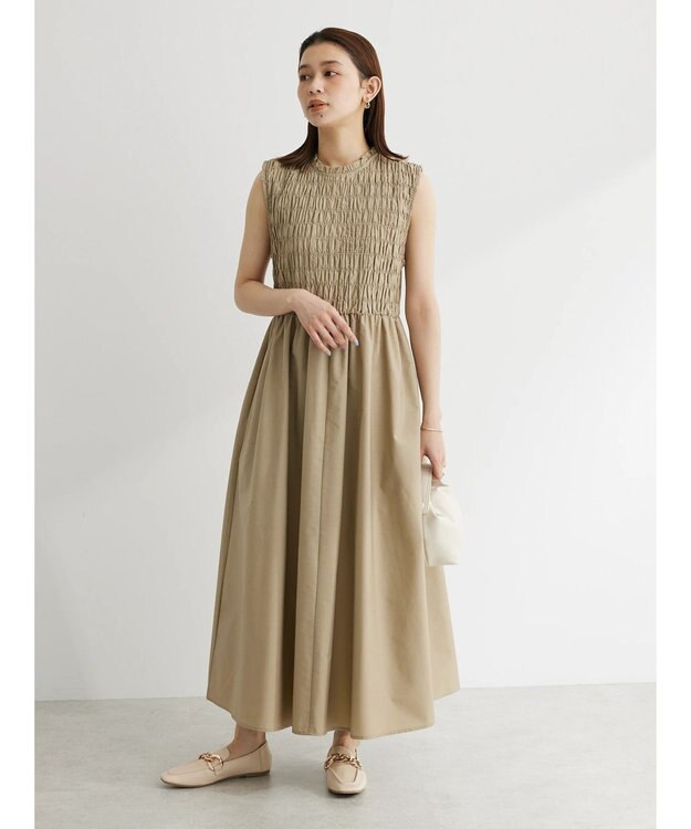 Green Parks ・Ｄｏｕｂｌｅ　Ｆｌａｇｓ　シャーリングノースリワンピ Beige