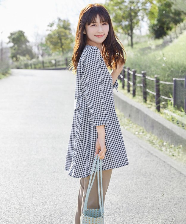 Tiaclasse L 【小倉優子さん着用・選べる袖TYPE・洗える】バックフレアチュニック 七分袖ギンガムチェック小
