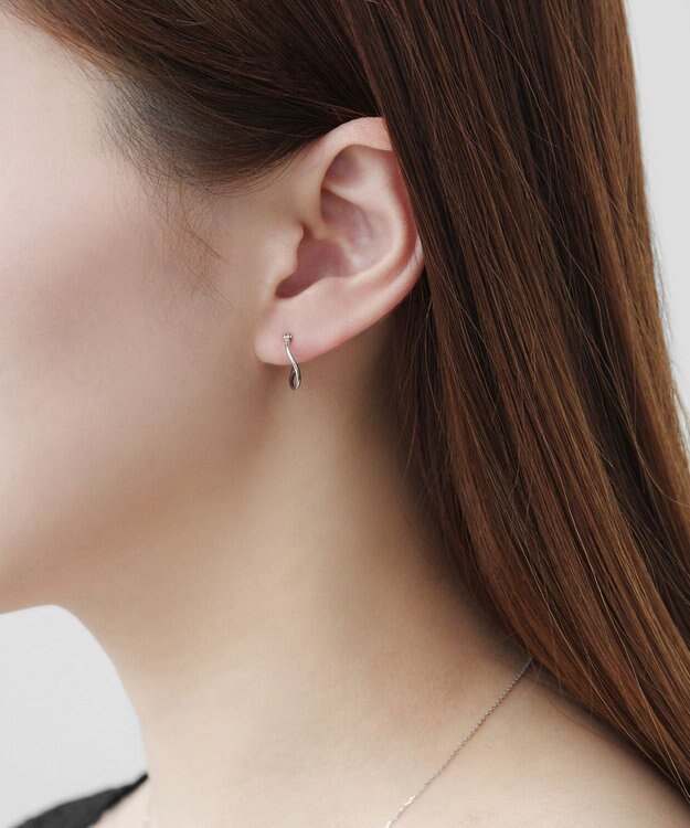 TOCCA 【WEB限定】PETAL HOOP PIERCED EARRINGS プラチナ ピアス プラチナ系