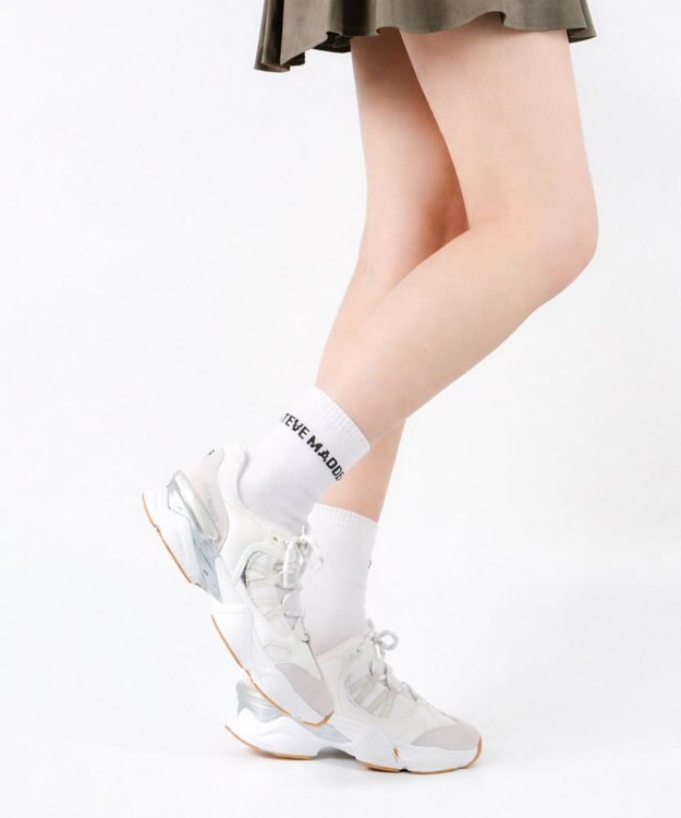 STEVE MADDEN SKYBOX ボリュームソールメタリックラインスニーカー