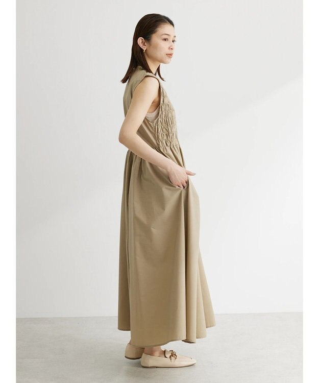 Green Parks ・Ｄｏｕｂｌｅ　Ｆｌａｇｓ　シャーリングノースリワンピ Beige