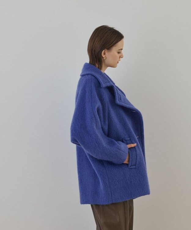 GRACE CONTINENTAL シャギ－ハ－フコ－ト ブルー