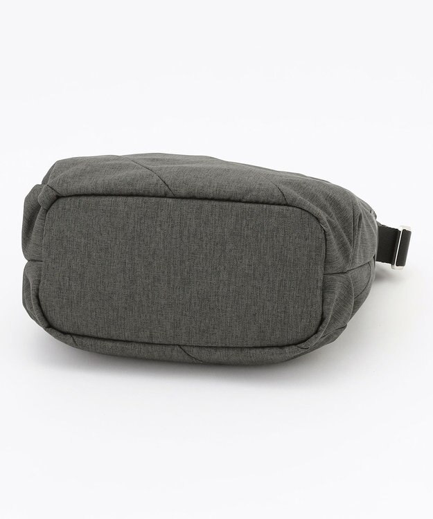 Y'SACCS ストリームラインショルダー ダークグレー