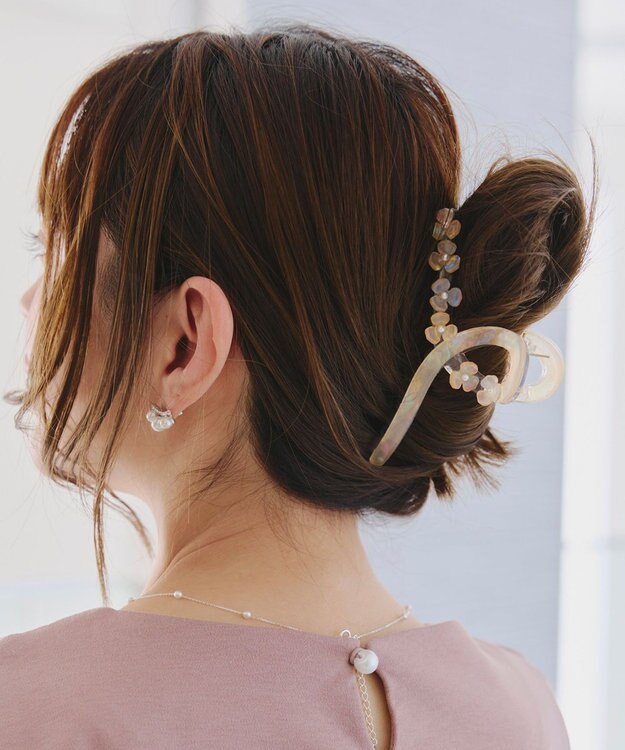 Tiaclasse フラワーモチーフクリアバンスクリップ ベージュ