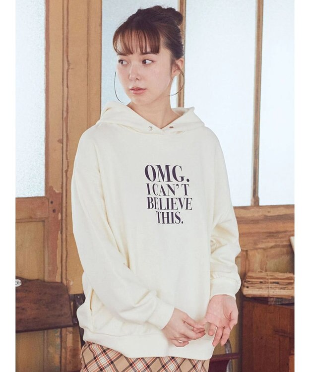 earth music&ecology ロゴスウェットフーディー Ivory