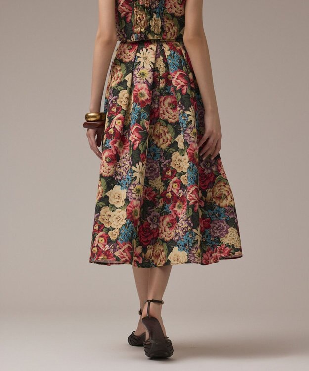 GRACE CONTINENTAL アンティークフラワータックスカート レッド