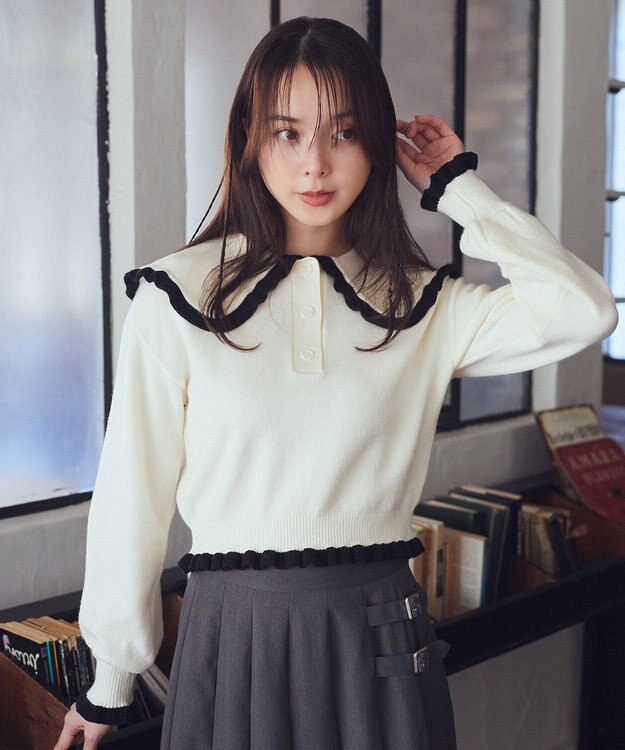 earth music&ecology 配色フリルカラーニットプルオーバー Ivory