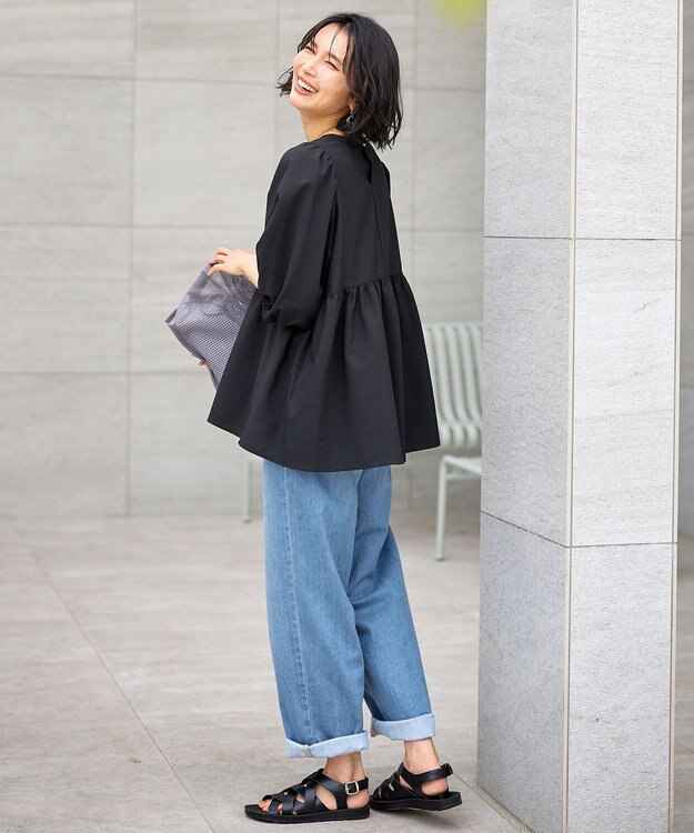 ANY 【WEB限定/洗濯機可】サッカーギャザーペプラムブラウス ブラック