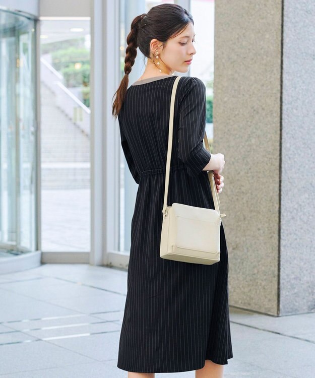 Tiaclasse L 【新色追加・洗える】配色キーネックストライプワンピース ブラック×グレージュ