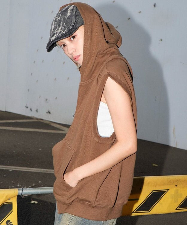 WEGO 【ユニセックス着用ITEM】ショートノースリーブZIPパーカー ブラウン