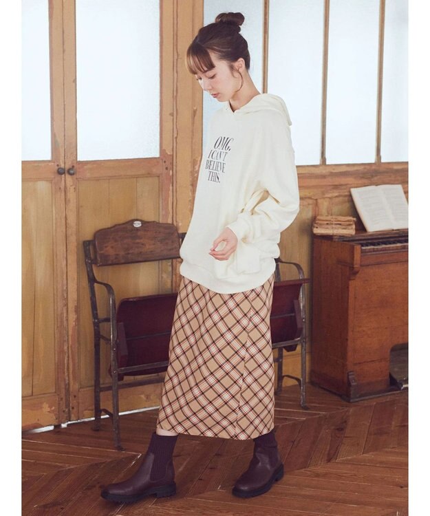 earth music&ecology ロゴスウェットフーディー Ivory