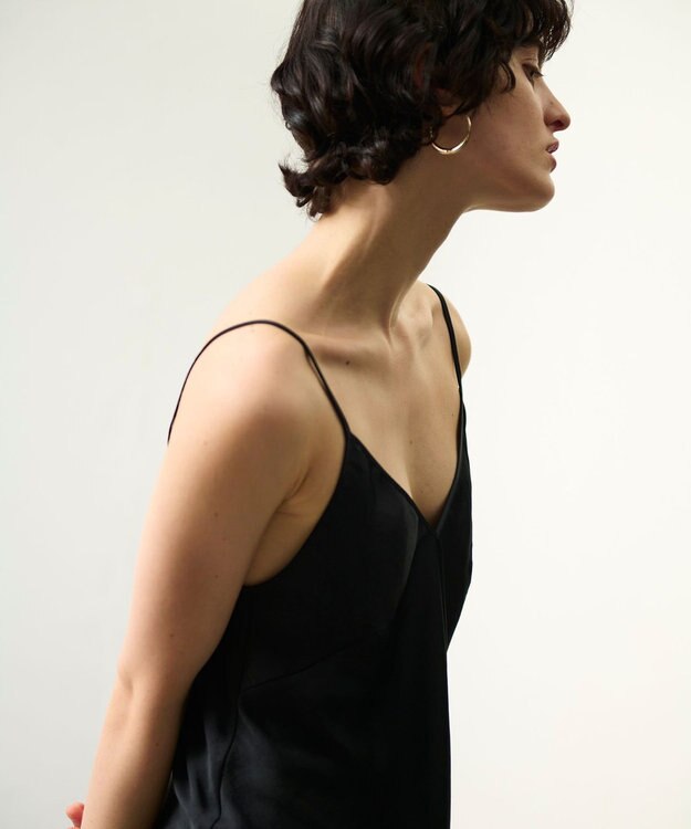 GRACE CONTINENTAL サテンキャミソール ブラック