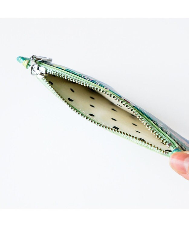 tsumori chisato CARRY カモフラージュサファリ　フラグメントケース グリーン