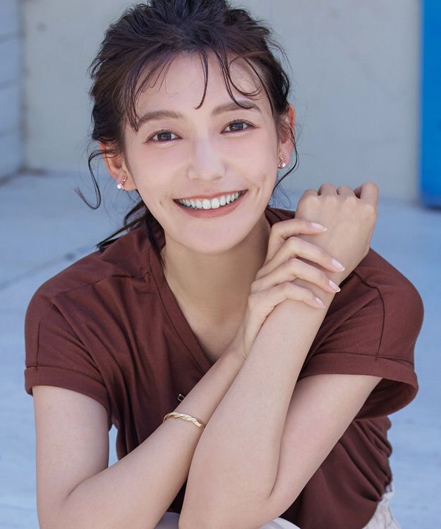 Tiaclasse ツイストバングル ゴールド