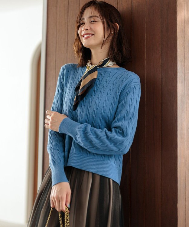 組曲 【前後着用可】コットンカシミヤ混2WAYケーブル ニット ブルー系
