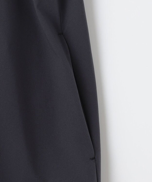 UNFILO 【撥水/シワになりにくい】FINE MOVE ランタンスリーブワンピース チャコール