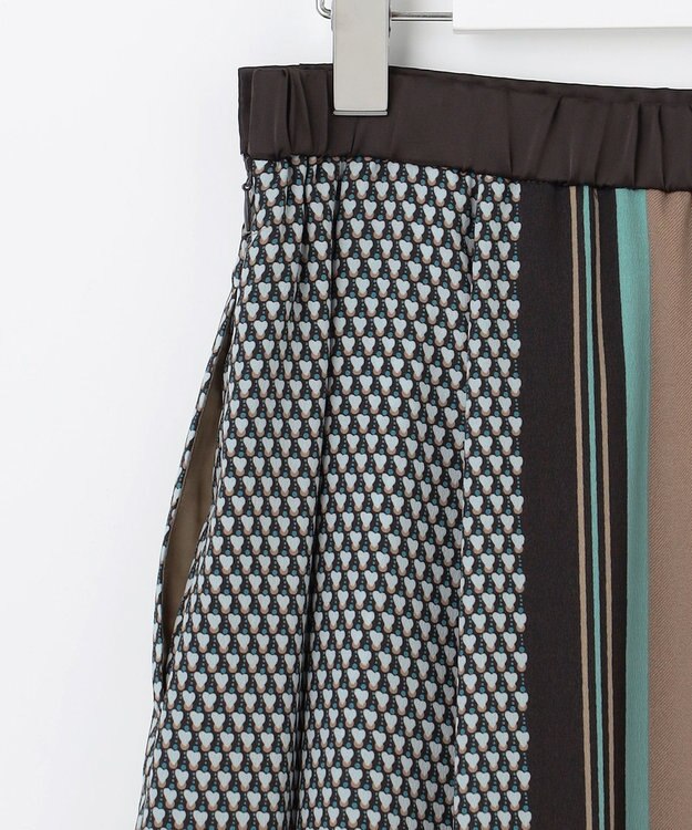 自由区 【洗える】ジオメトリックハートプリント スカート アクア系