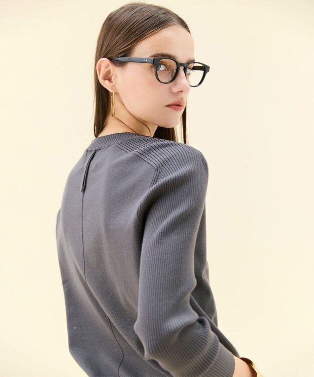 BEIGE， 【WEB限定・洗える】WILLOW / ストレッチクルーネックリブニット Warm Gray