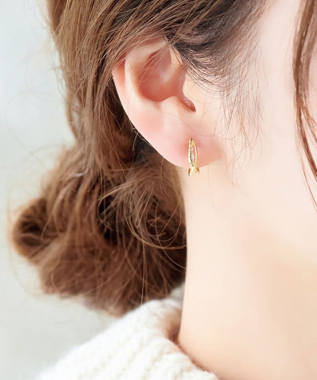Phoebe 〈シリーズ累計販売10000点突破！〉〈痛くないシリーズ/金属アレルギー対応〉クロスフープクリスタルループフィットイヤリング　ゴールド ゴールド