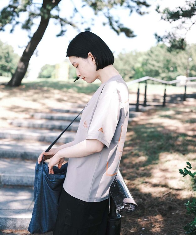 SHARE PARK LADIES 【UVカット・吸水速乾・ストレッチ・軽量 】バックプリントポケットTシャツ（S・Mサイズ） グレー系