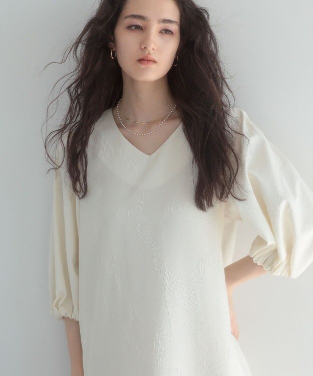 Green Parks ■ＥＳＣＡＲ　エンボスＶネックワンピース Ivory