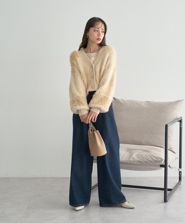 earth music&ecology ポンポンヤーンミックスインターシャカーディガン Light Beige
