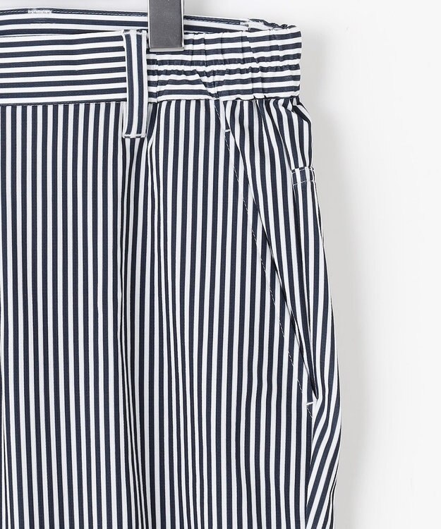 23区GOLF 【MEN】ドライタッチ細ストライプ柄パンツ ネイビー系2