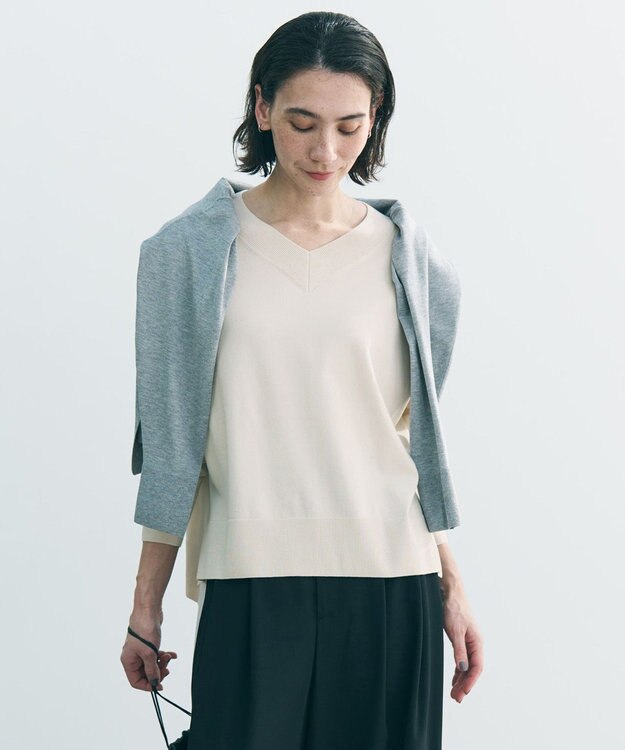 UNFILO マイビューティニット Vネック グレージュ