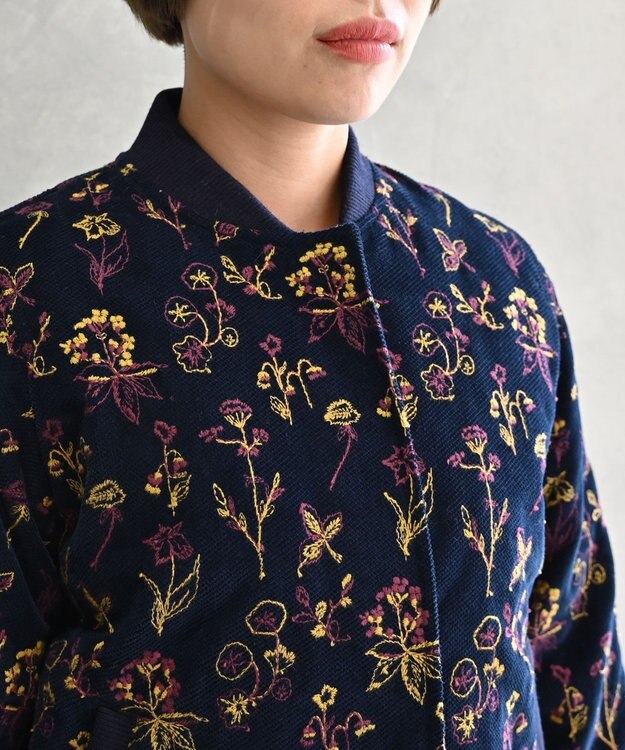 muuc 〈遠州織物の工場で織られた上質なコットンコーデュロイ生地〉裏地有り リブ袖 ショート丈 花刺繍ブルゾン（セットアップ可能） ネイビー