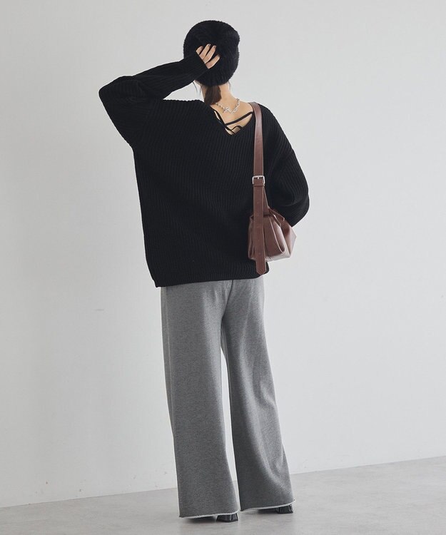 earth music&ecology 【毛玉防止 / 洗濯機洗い可】アンチピリングクロスネックルーズニット Black