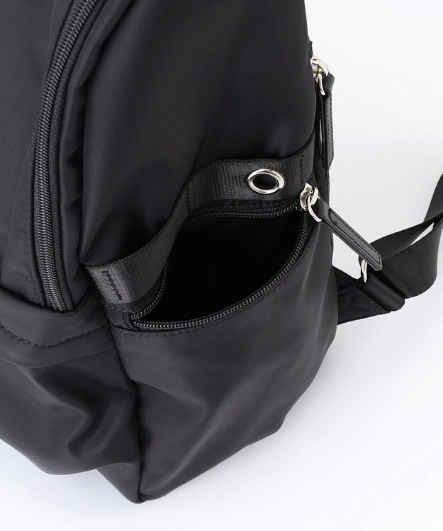 ICB 【4/3-4/19期間限定・受注生産】選べるチャーム 8ポケットナイロンリュック カスタマイズ ファー白&フェイクレザーロープ白