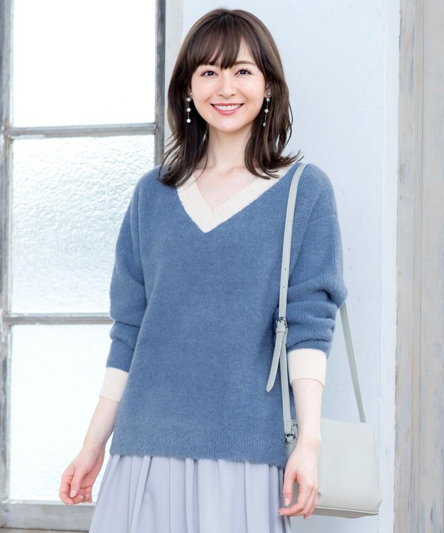 Tiaclasse L 【洗える】表情豊かなメランジニットVネックトップス ブルー×オフホワイト