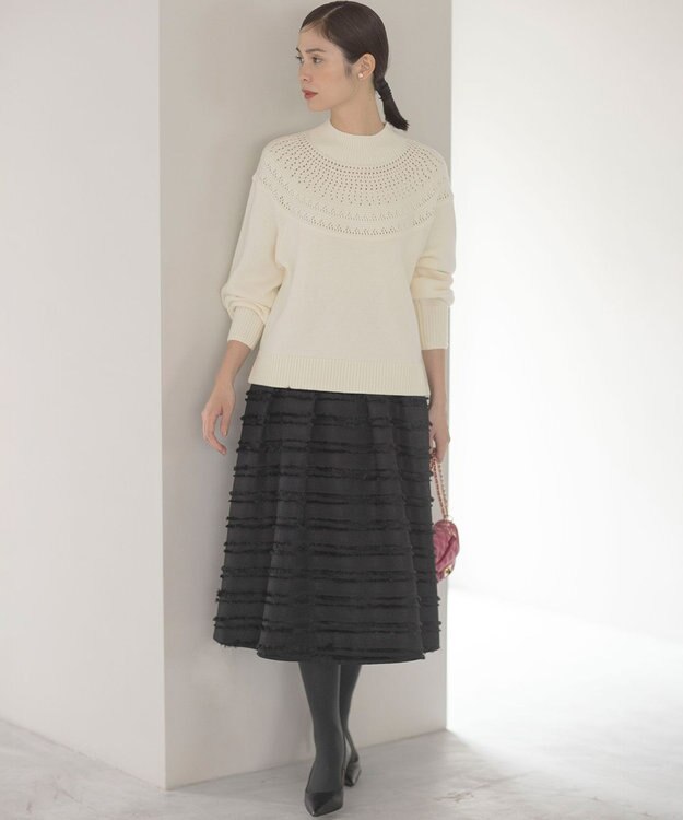 組曲 【WEB限定カラーあり】透かし編みバルキーハイネックニット アイボリー系
