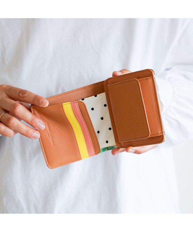 tsumori chisato CARRY カモフラージュサファリ　折り財布 グリーン